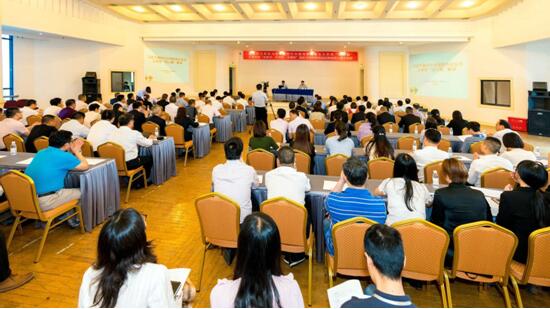 笃志赶路，也要仰面寻道