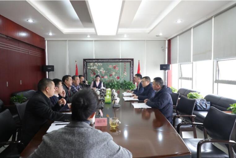 集团向导赴红宝石hbs锦弘集团督导向导班子民主生涯会