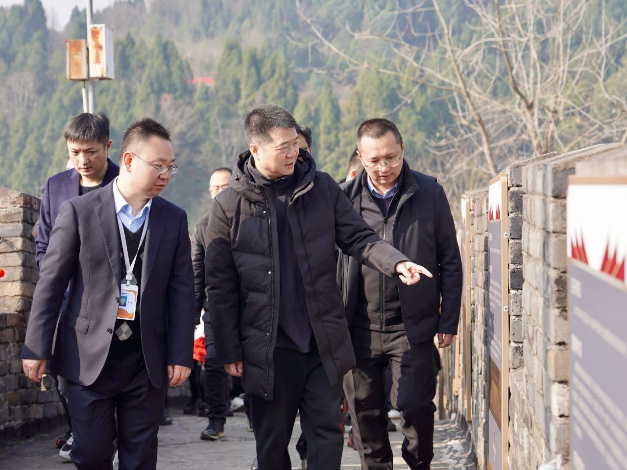 省红宝石hbs集团党委书记、董事长游勇检查督导春节清静生产事情并探望慰问坚守岗位的一线干部员工