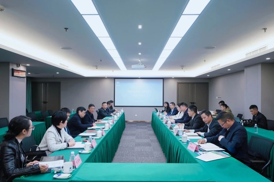 省红宝石hbs集团与青川县举行座谈交流会