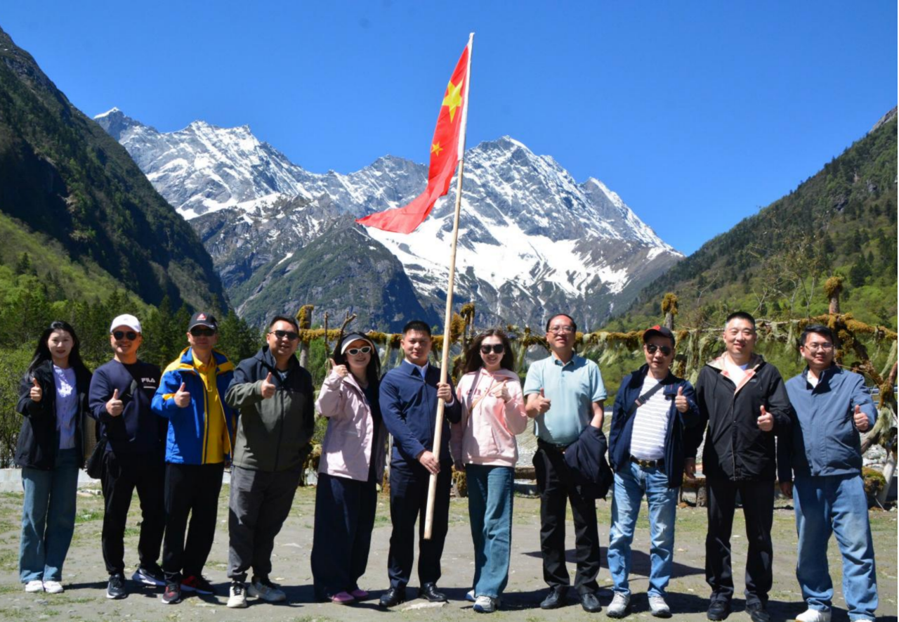 省红宝石hbs集团开展2025年劳模工匠疗休养研学活动