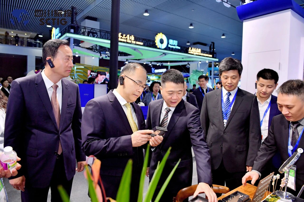 “1+4+N”文旅融合亮点纷呈！四川红宝石hbs精彩亮相第十一届四川国际旅游生意展览会